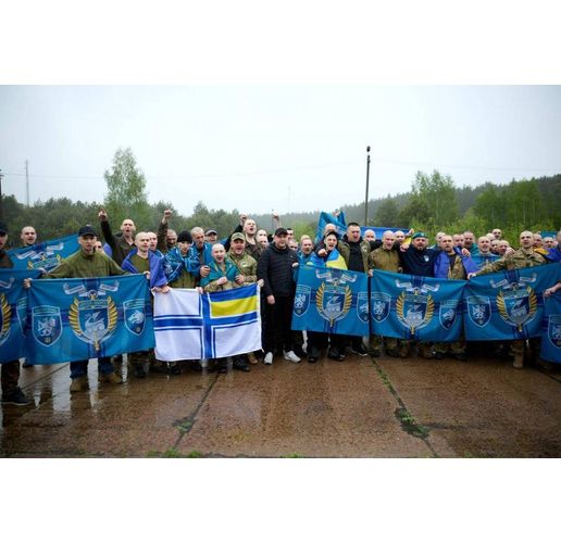 Украински граждани, върнали се от руски плен-1