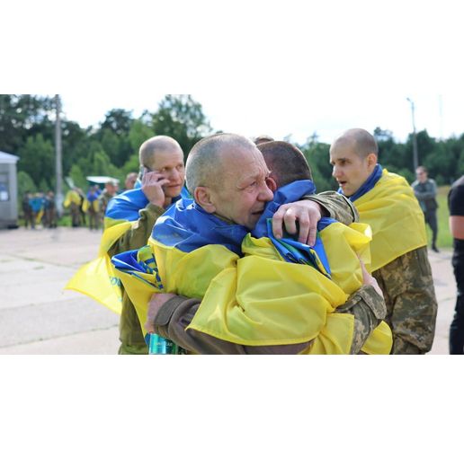 Украински военнопленници се завърнаха в родината