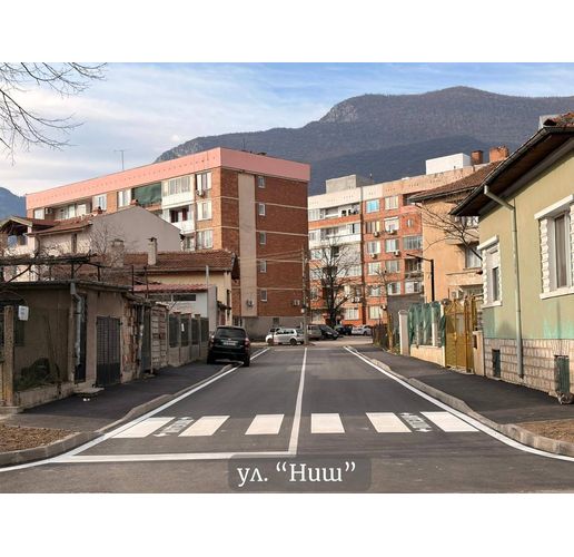 Улица "Ниш" във Враца