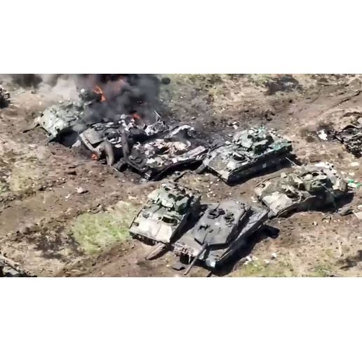 Унищожени танкове Leopard  и бойни машини Bradley