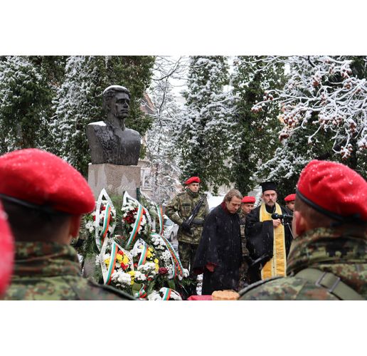 Хасково почете паметта на Васил Левски с възпоменателна церемония-поклонение 