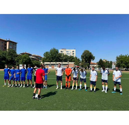 Най-добрите училища от България спорят за шампионските титли по футбол и хандбал в Хасково 