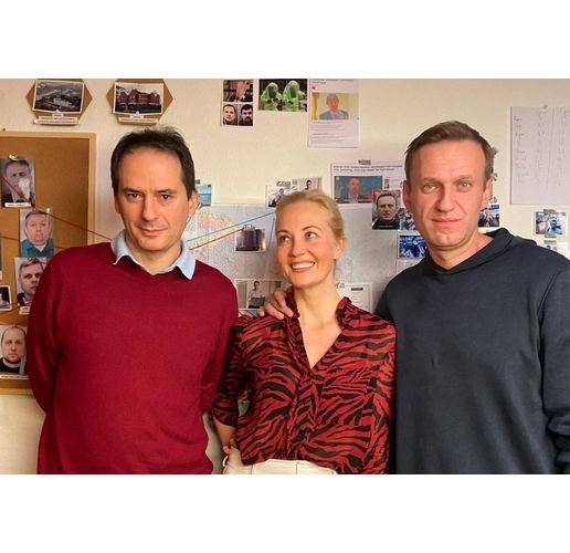 Христо Грозев, Навални и съпругата му (в центъра)