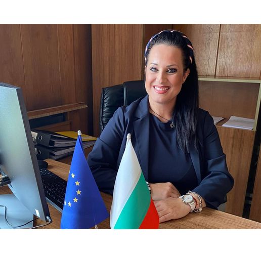 Юлия Ликоманова-Мутафчиева, областен управител на област Велико Търново