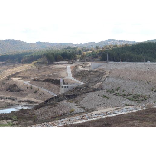 Язовир "Луда Яна"