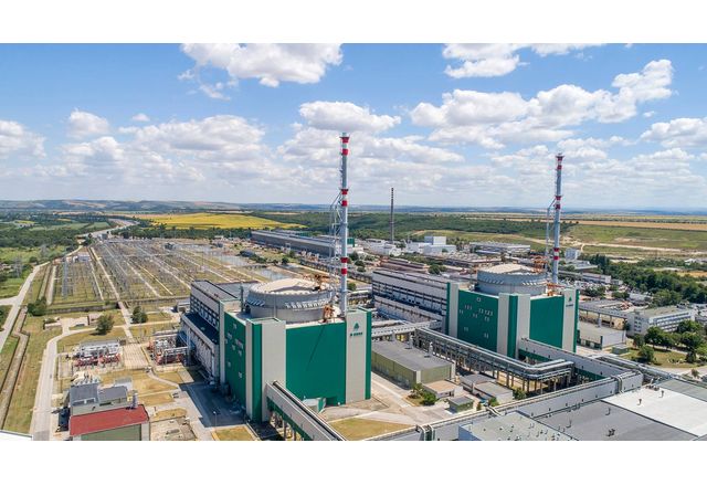 В АЕЦ Козлодуй търсят откъде изтича водород от охладителната система