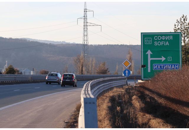 Верижна катастрофа на магистрала Тракия съобщи NOVA Ударили са се