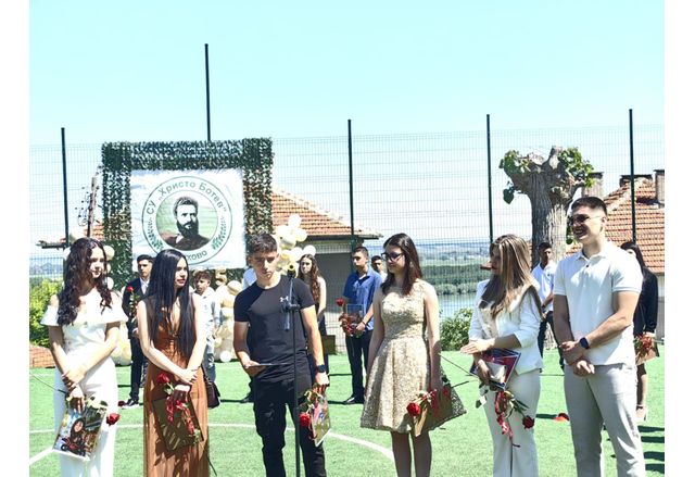 Вълнение сълзи от радост и умиление в град Оряхово Последния