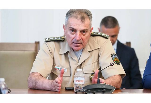 Адмирал Емил Ефтимов