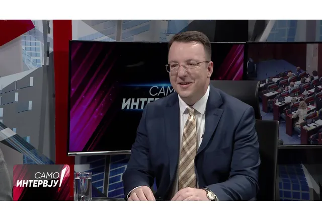 Македонският вицепремиер и министър на транспорта Александър Николоски нарече българите