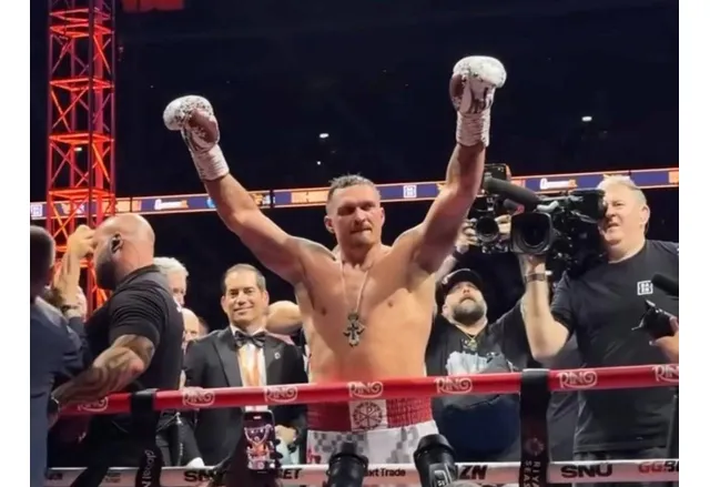 Мегазвездата в бокса Олександър Усик си осигури отново абсолютната титла