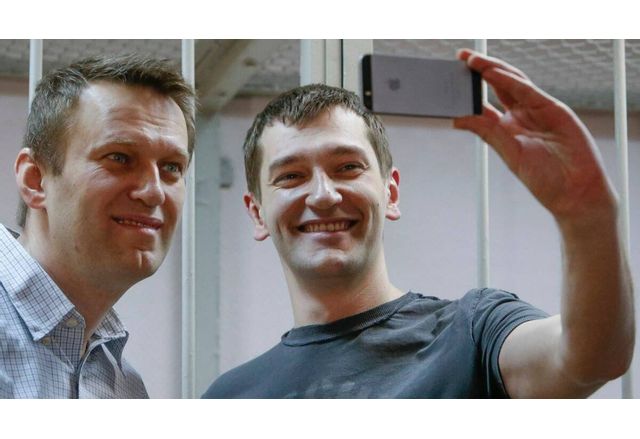 Алексей Навални и неговият брат Олег