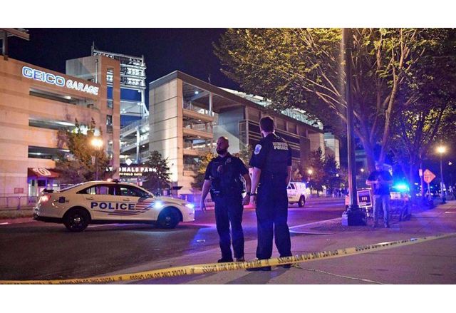 Двама служители на израелското посолство във Вашингтон бяха застреляни снощи