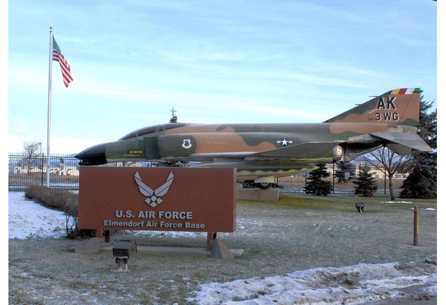 Американската военна база Елмендорф-Ричардсън в Аляска