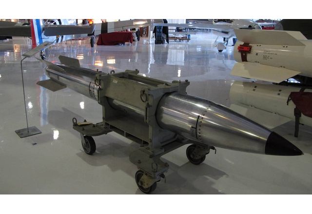 САЩ ще разработят модерна версия на тактическото си ядрено оръжие