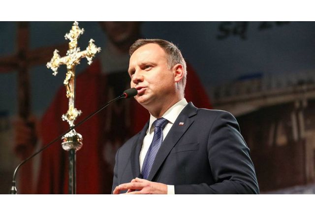 Президентът на Полша Анджей Дуда призова САЩ да разположат ядрени