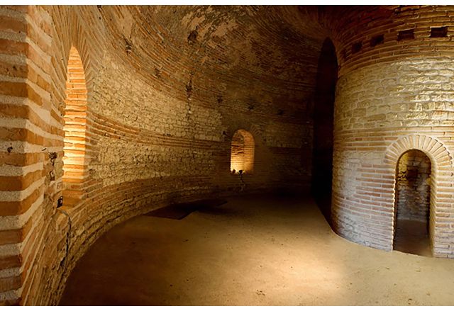 Античната гробница в Поморие