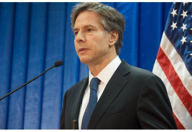 Изтребители Ф 16 пътуват в момента от Дания и Нидерландия за