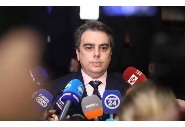 Асен Василев