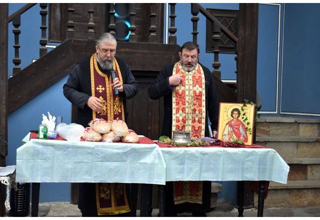 Асеновград отпразнува Трифон Зарезан