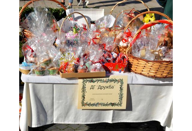 Кулинарният благотворителен базар организиран от община Асеновград под ръководството на