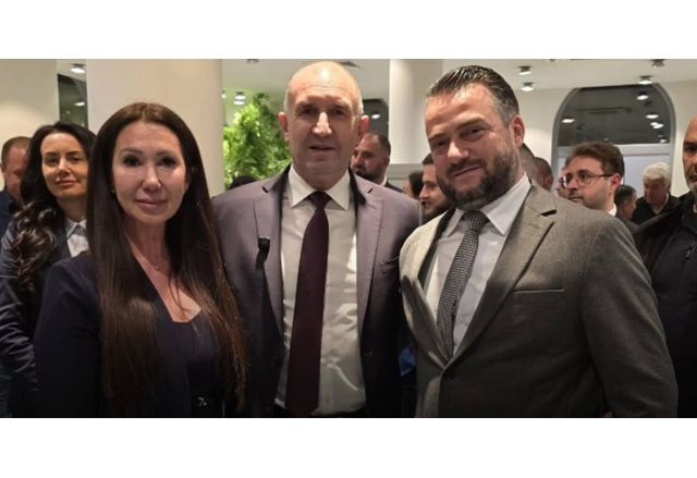 Ася Панджерова, Румен Радев и нейният съпруг Димитър Кръстев