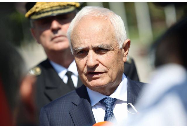 Избрах да продължа и в кабинета на Росен Желязков защото