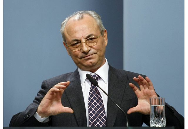 Създателят на обръчите от фирми в българската политика Ахмед Доган