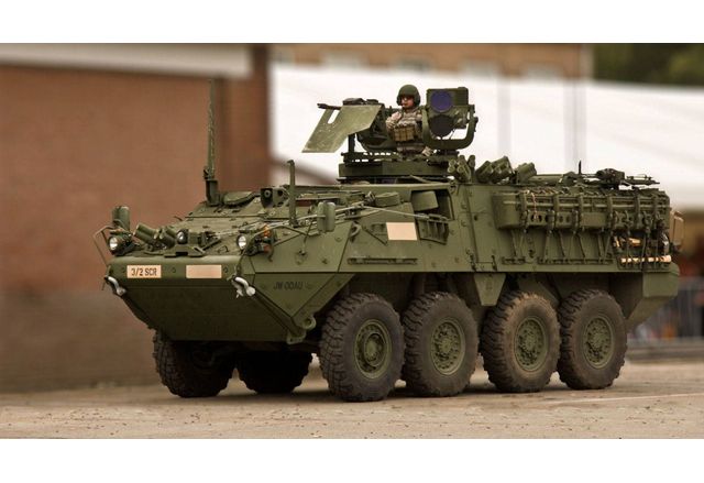 Започнаха доставките на новите бойни и спомагателни машини Страйкър за