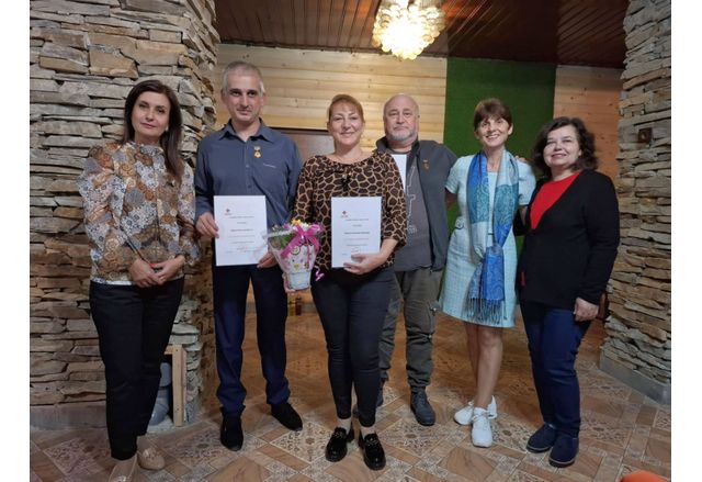 Националният съвет на БЧК награди изявени доброволци на червенокръстката организация от общините Мездра и Враца 