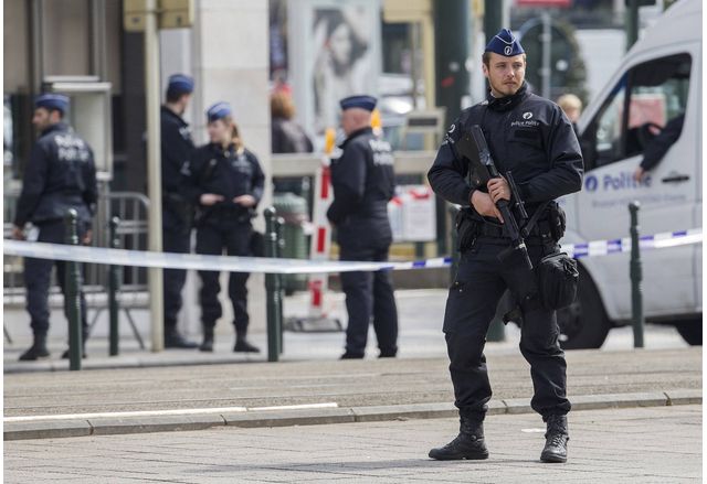 Белгийската полиция арестува днес 18 годишен млодеж и трима непълнолетни заподозрени
