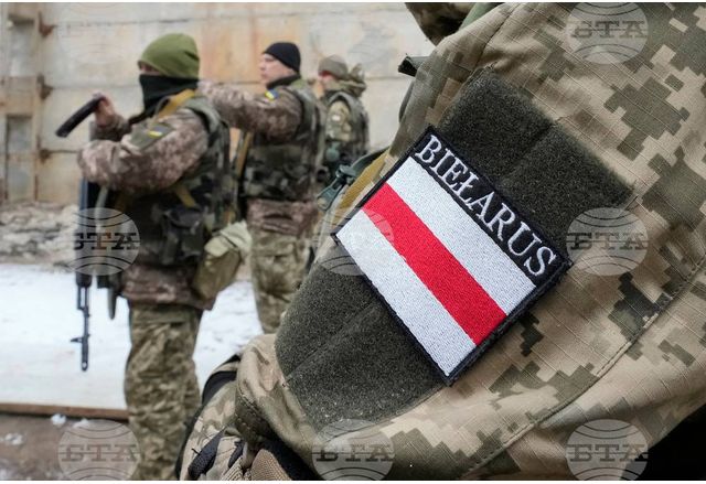 Беларуси живеещи в Украйна сформираха военно подразделение и се готвят