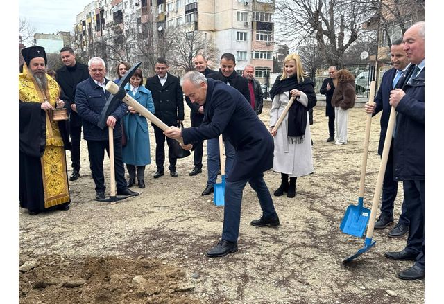 В ход е изграждането на над 100 нови физкултурни салона