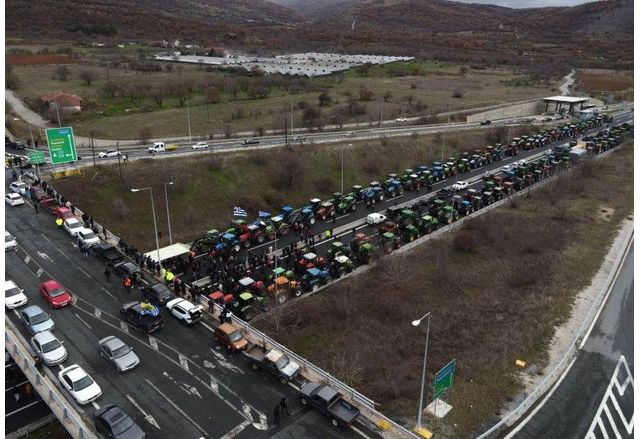 Четвърти ден продължават блокадите на българо гръцката граница заради протестите на