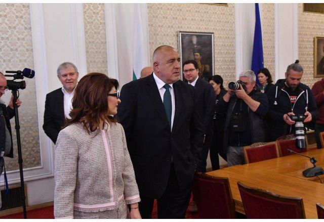  Председателят на ПГ на ГЕРБ СДС Десислава Атанасова заяви пред