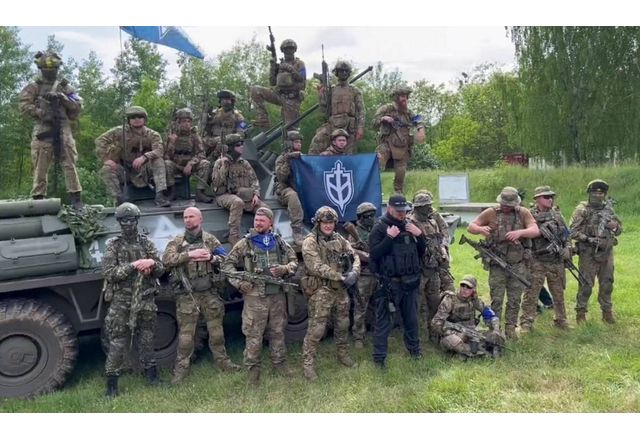 Бойци от руския Доброволчески корпус и Легиона "Свобода за Русия"