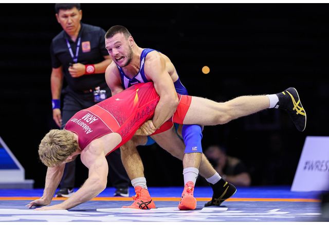 Управителният съвет на Българската федерация по борба освободи националните треньори