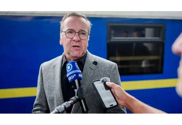 Германският министър на отбраната Борис Писториус пристигна днес в украинската