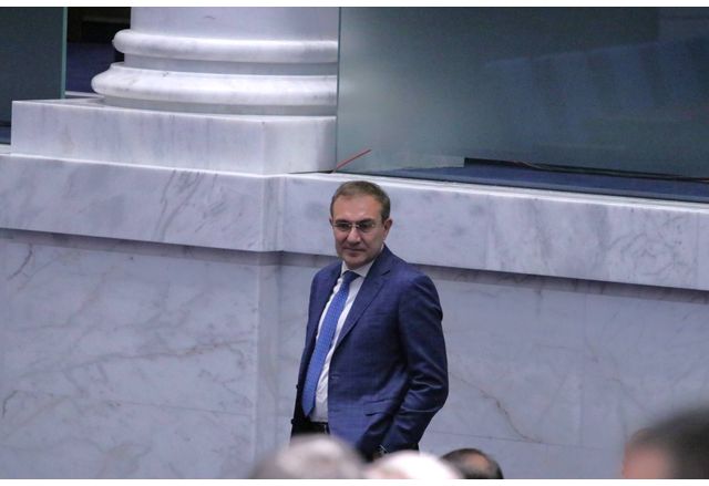  Парламентарната група на БСП за България поиска оставката на сегашните