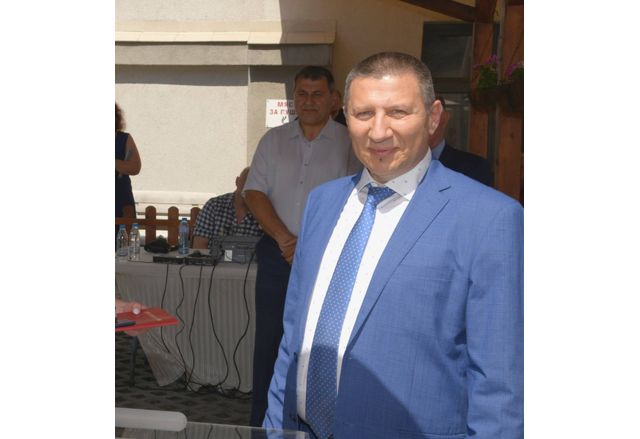 Имайте предвид нещо важно главният прокурор е малко в