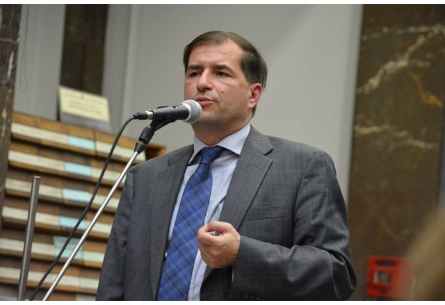 Президентът Румен Радев е длъжен да проведе консултации с всички