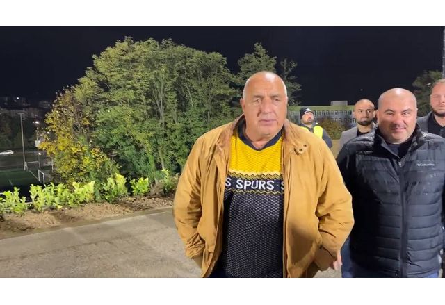 Всички от една страна казват да има правителство да