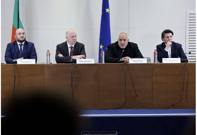 ГЕРБ не е спирала да работи за влизането на България