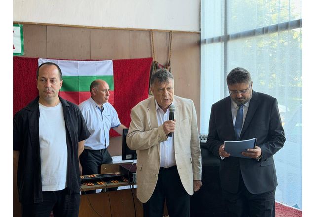 Министърът на образованието и науката проф. Георги Вълчев при среща с ръководителите на 78-ия Национален туристически поход "По пътя на Ботевата чета – Козлодуй – Околчица"