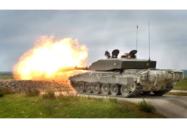 Украинските военни завършиха ученията си на танкове 