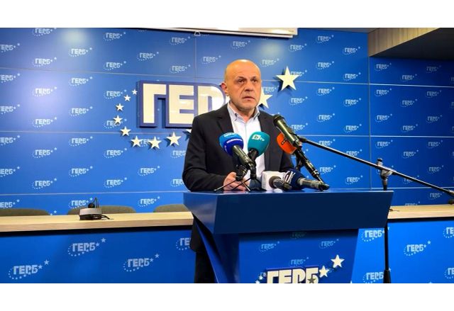 На извънреден брифинг в централата на ПП ГЕРБ бившият вицепремиер