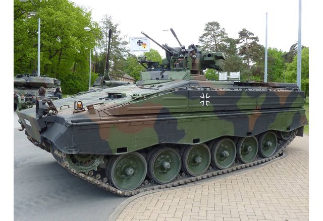Най големият германски производител на оръжие Rheinmetall очаква че първата партида
