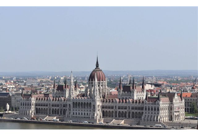 Унгарската икономика технически е изпаднала в рецесия през последното тримесечие