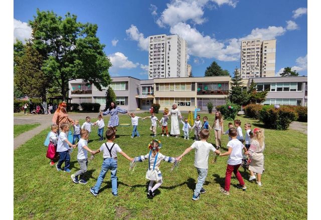 И това лято Община Бургас дава възможност за стаж на студенти по медицина и здравни грижи в детски ясли и градини