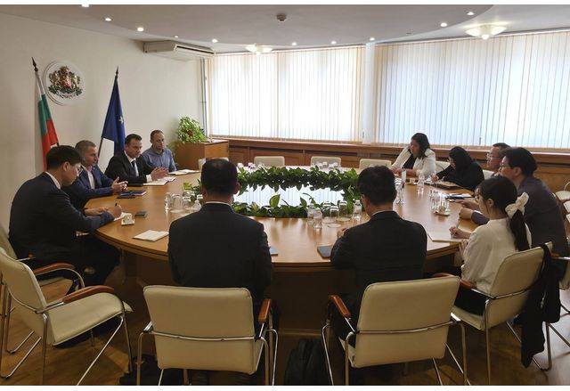 Министърът на енергетиката Жечо Станков посрещна днес посланика на Република